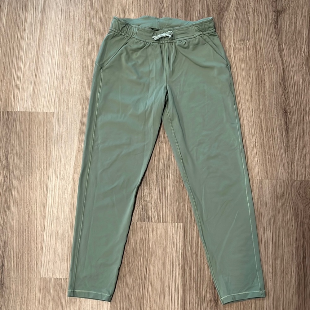 Ivivva by Lululemon girl’s pants